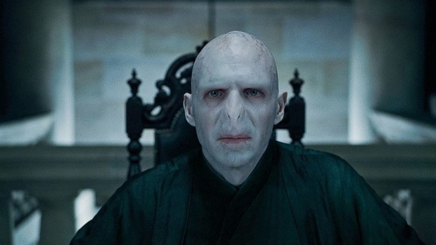 8 bí mật đằng sau Voldemort không phải ai cũng biết: Sợ nhất là có cùng huyết thống với Harry Potter, chết rồi nhưng vẫn còn hậu duệ! - Ảnh 1.