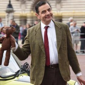 “Mr. Bean” từng chia tay vợ già để theo tình trẻ, giờ cuộc sống ra sao?