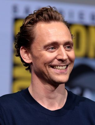 Ngôi sao điện ảnh Tom Hiddleston giải thích vì sao Loki lại hài hước - Ảnh 1.