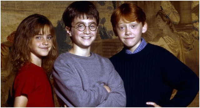 Những câu chuyện hậu trường thú vị của Harry Potter: Bộ ba huyền thoại sinh ra là để vào vai - Ảnh 1.