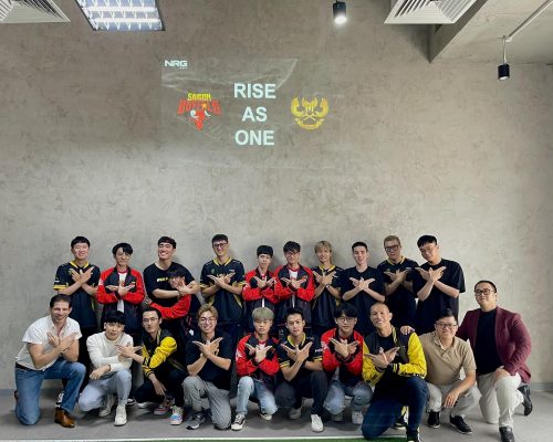 GAM Esports (áo vàng) và Saigon Buffalo là 2 đại diện của LMHT Việt tại CKTG 2022