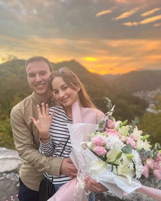 Perkz cầu hôn vợ thành công vào đầu tháng 10 vừa qua.
