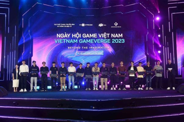 Đấu Trường Chân Lý - Quy tụ các tuyển thủ Việt xuất sắc