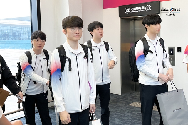 Faker và các thành viên đội LMHT Hàn Quốc đã đến Hàng Châu