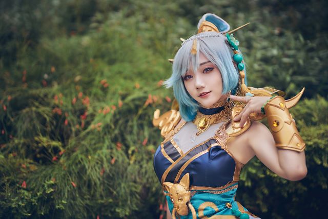 1681681536Cosplay Lux 5