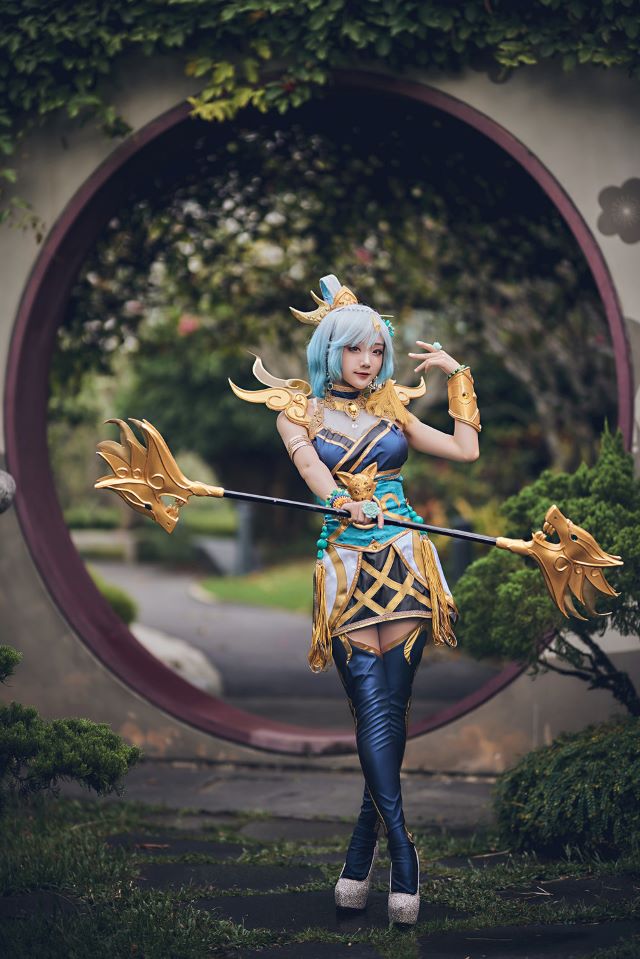 1681681564Cosplay Lux 9