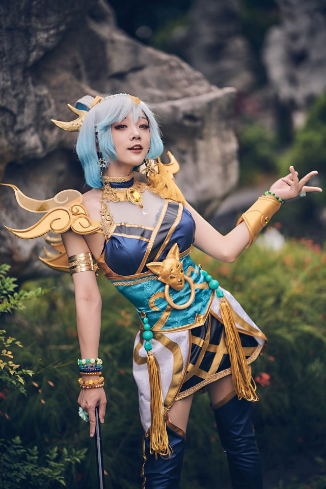 1681681584Cosplay Lux 12