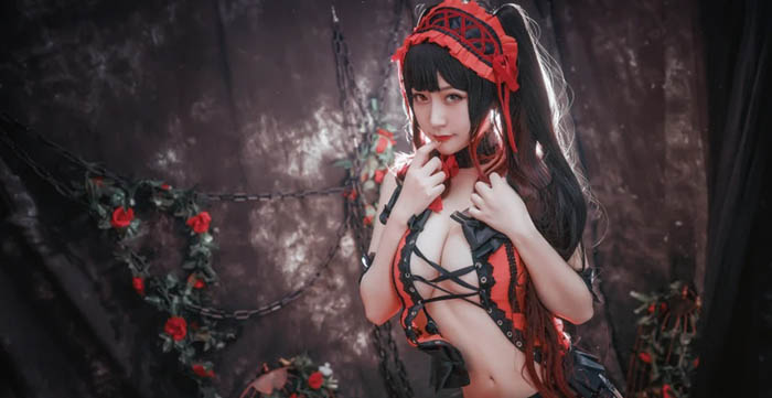 Bủn rủn chân tay với Cosplay Tokisaki Kurumi siêu bánh cuốn