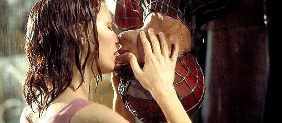 Có một lời nguyền Spider-Man 3 đời đều dính: Ai rồi cũng phải phim giả tình thật với bạn diễn, Tom Holland - Zendaya đã là sến đỉnh cao? - Ảnh 1.